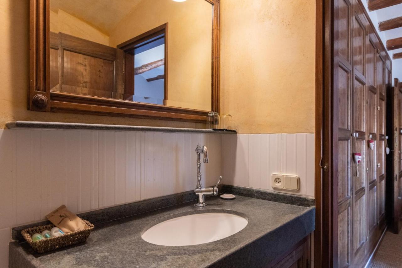 El Palauet De Monells - Adults Only Hotel ภายนอก รูปภาพ