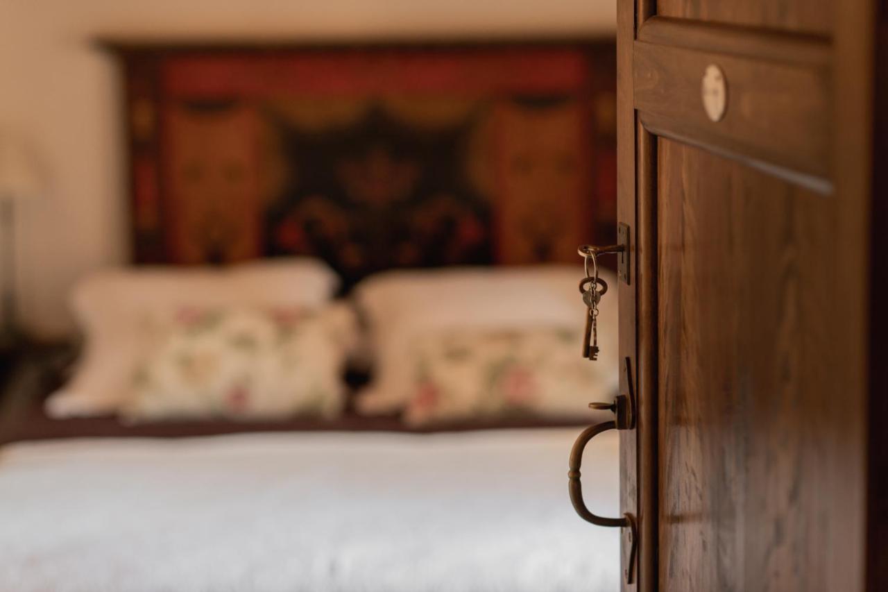 El Palauet De Monells - Adults Only Hotel ภายนอก รูปภาพ